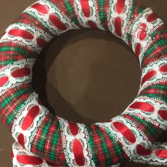 Hand Made Mini Christmas Wreath - Picture 7 of 7